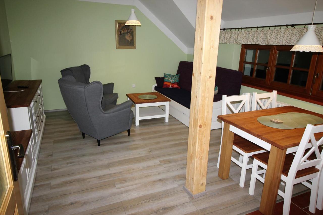 Apartmany U Knajflu Ceske Petrovice ภายนอก รูปภาพ